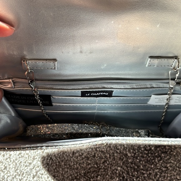 Clutch with strap - Picture 2 of 4